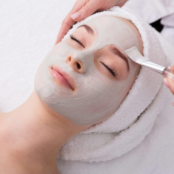 Women's Facial & Cleanup Service